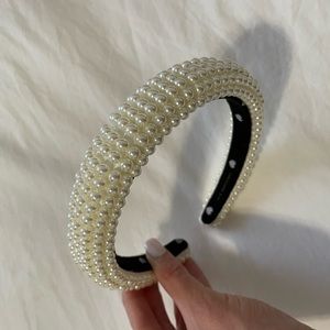 NWOT LELE SADOUGHI Pearl embellished Headband